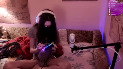 Snapshot of miaowhowl chatting on January 7, 9:14 pm Kristien online show from January 7, 9:14 pm