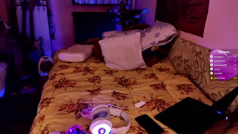 Snapshot of miaowhowl chatting on January 16, 4:38 am Kristien online show from January 16, 4:38 am