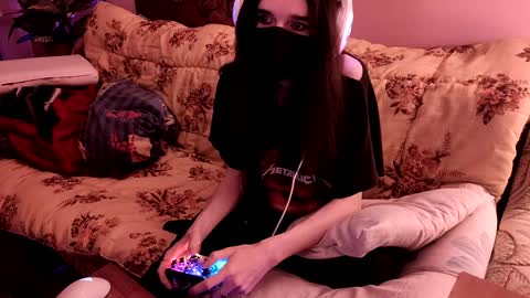 Snapshot of miaowhowl chatting on January 28, 5:35 pm Kristien online show from January 28, 5:35 pm