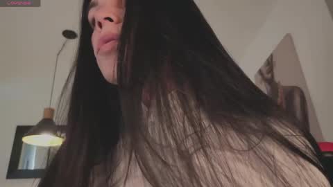 Mia online show from May 31, 3:41 pm