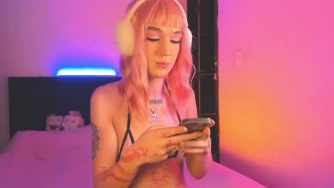 ZARA BLARE online show from April 10, 9:09 pm