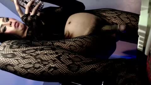 Mistress MikeyAlawi online show from April 24, 1:52 am