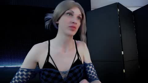 Milena Hardy online show from October 27, 5:26 am