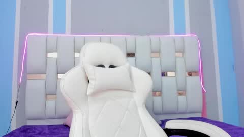 Michelle  online show from November 4, 7:24 pm