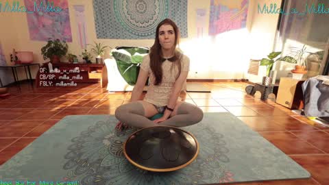 milla_milla online show from January 19, 9:13 pm