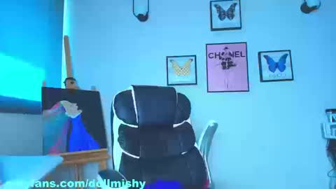 instagram   mishell hadid online show from September 30, 9:26 pm