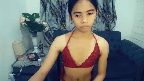 julie online show from March 12, 12:10 pm