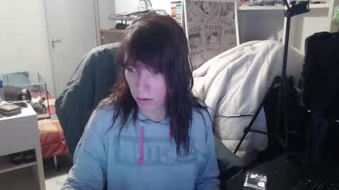 missthon online show from February 15, 12:26 pm