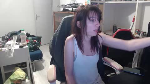 missthon online show from March 5, 4:23 pm