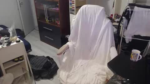 missthon online show from March 21, 9:47 am