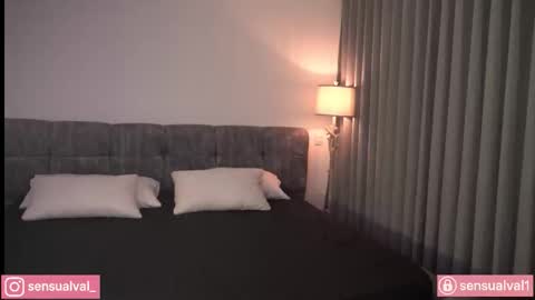 Snapshot of missvalery_1 chatting on October 21, 8:21 pm OF online show from October 21, 8:21 pm