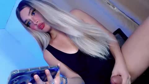 mistress kim18 online show from November 4, 4:45 am