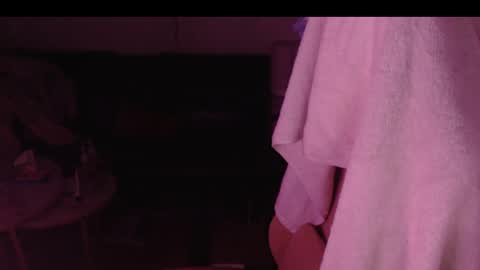 ELYSE A SIMPLE GIRL online show from December 9, 12:51 pm