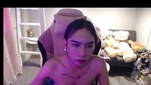 ELYSE A SIMPLE GIRL online show from April 15, 6:19 am