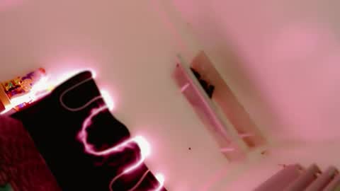 mscherry_ online show from February 17, 9:22 pm