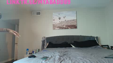 BaddMFUCKER online show from October 21, 7:59 pm