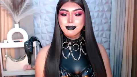 SUPPORT GODDESS TRISHA  AND DONT FORGET TO FOLLOW ME online show from October 25, 11:33 pm