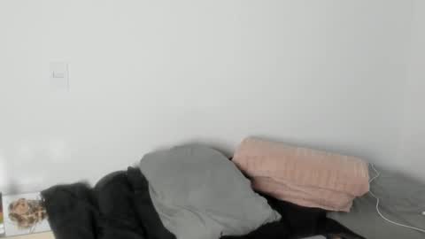 Naomi Moore online show from December 19, 10:48 pm