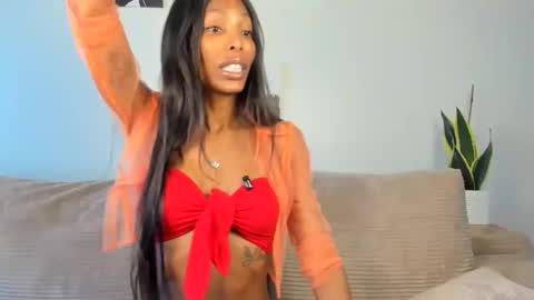 Natassia Dreams online show from March 5, 12:59 am