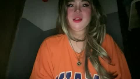 Rose Wilson online show from April 20, 4:19 pm