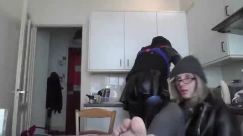 nellygeneva online show from April 1, 5:53 am