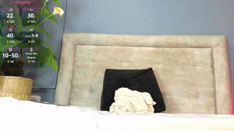 Your baby Nicol  online show from February 18, 2:14 pm