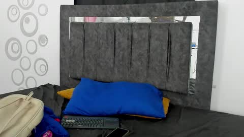 Nicol online show from September 9, 2:43 am