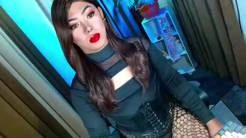 Snapshot of olivia_the_temptress27 chatting on October 24, 8:52 am Miss OLIVIA online show from October 24, 8:52 am