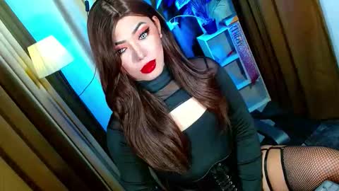 Miss OLIVIA online show from November 7, 9:31 am