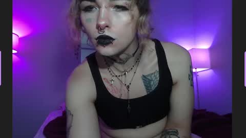 Snapshot of onyx_black666 chatting on October 2, 7:42 am onyx_black666 online show from October 2, 7:42 am
