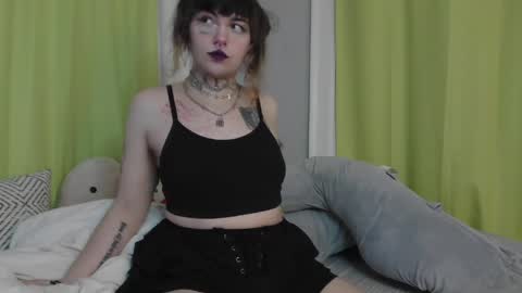 onyx_black666 online show from April 2, 6:33 am