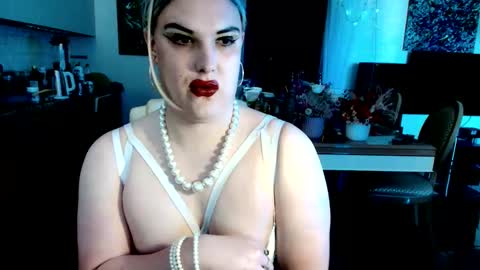 Sarina Williams online show from June 4, 8:06 am