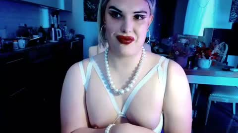 Sarina Williams online show from June 23, 10:12 am