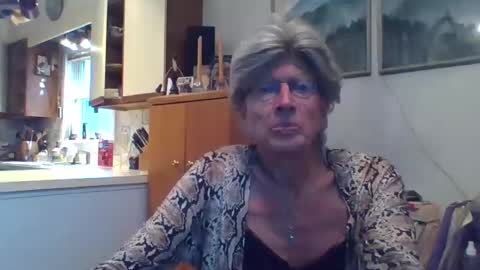 Snapshot of phillipa1023 chatting on December 11, 4:42 pm phillipa online show from December 11, 4:42 pm