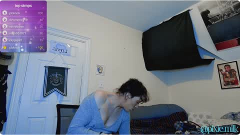 Snapshot of pixie_milk chatting on January 29, 5:09 am jae online show from January 29, 5:09 am