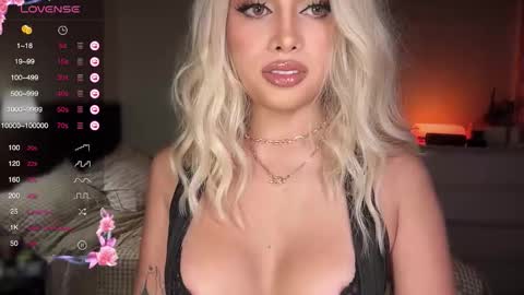 Oh my Amber online show from October 28, 1:14 am