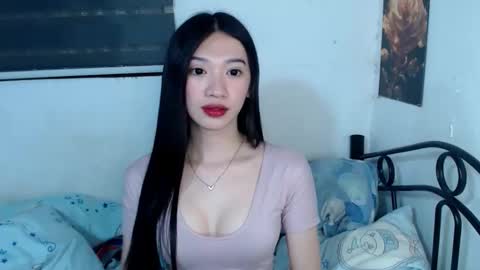 ASHLEY online show from December 17, 3:17 pm