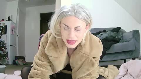 KCGREY online show from December 2, 10:02 pm