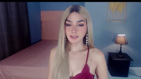 Snapshot of queenemeraldts chatting on September 23, 2:06 am queenemeraldts online show from September 23, 2:06 am
