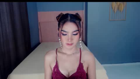 queenemeraldts online show from October 22, 3:30 am