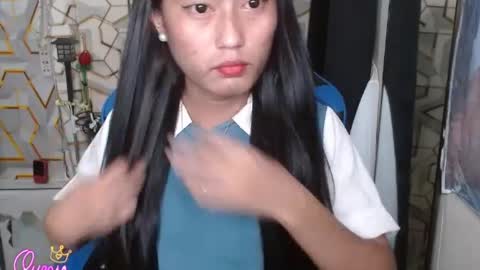 queensteffi online show from July 17, 1:50 pm
