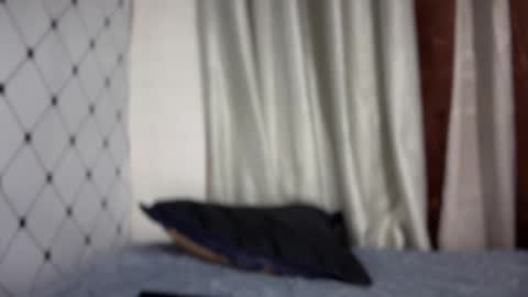 Debzy online show from December 4, 5:28 pm