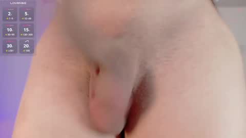 Isaindepent model online show from March 11, 6:50 am