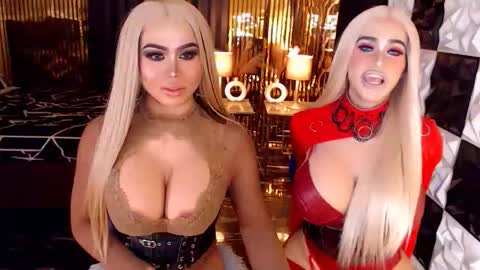 ravenmystiquex online show from April 6, 9:20 am