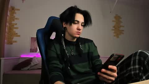 Ray online show from February 2, 11:31 am