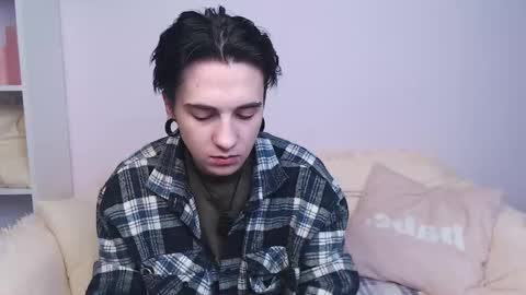 Ray online show from February 9, 5:03 am