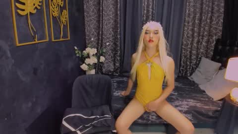 danika linn online show from December 3, 6:12 pm