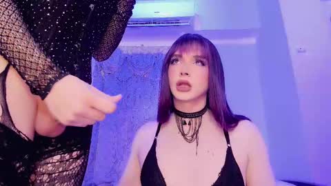 reginarose online show from March 6, 11:49 pm