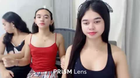 rennygurl online show from March 27, 10:16 am