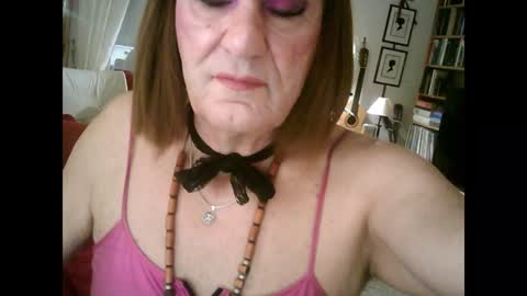 Snapshot of rosa_teevee chatting on December 10, 5:44 pm Tina online show from December 10, 5:44 pm